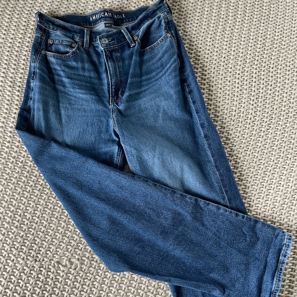American Eagle Outfitters Super High-Rise Baggy Jeans